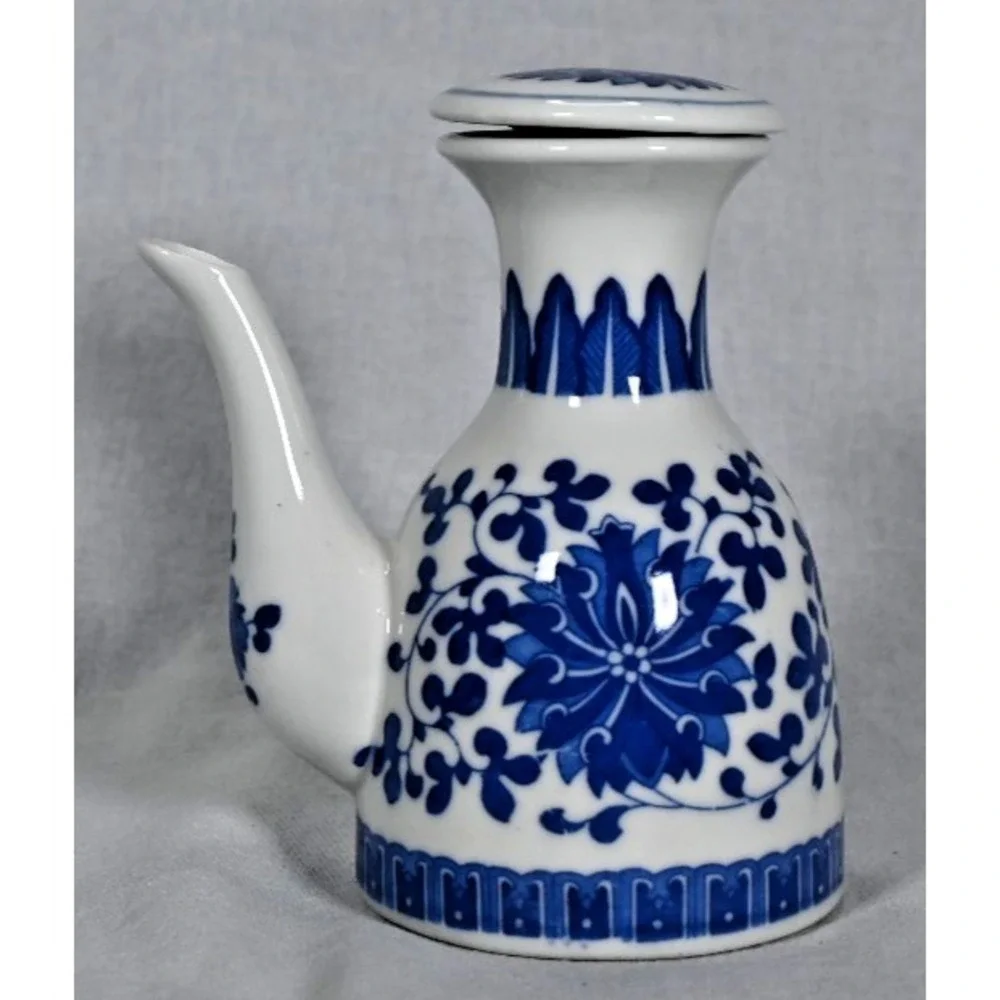Small Ceramic Soy Sauce Vinegar Seasoning Jar Dispenser Bottle 4-3/4